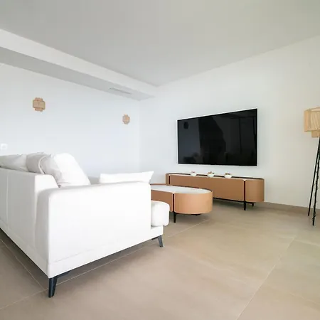 Horizon 3 Bedrooms Penthouse Sea View Apartment