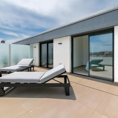 Horizon 3 Bedrooms Penthouse Sea View *